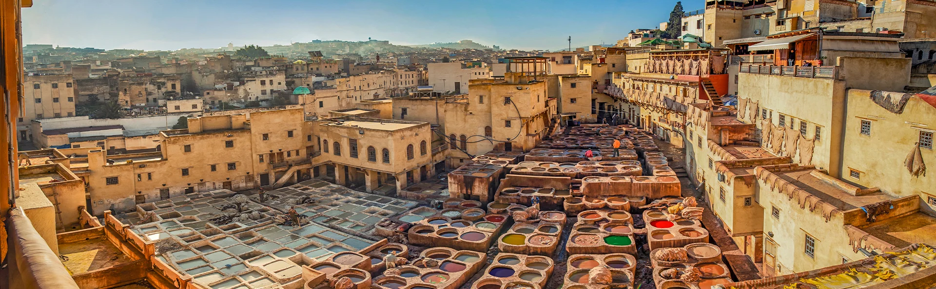 Panoramautsikt over garveriet i Fez, Marokko