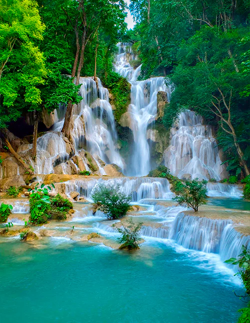 Kuang Si-fossene, det største og vakreste fossefallet i Luang Prabang, Laos.