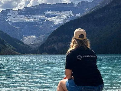 Louise fra TourCompass ved Lake Louise
