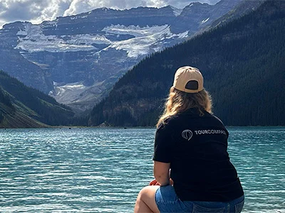 Louise fra TourCompass ved Lake Louise