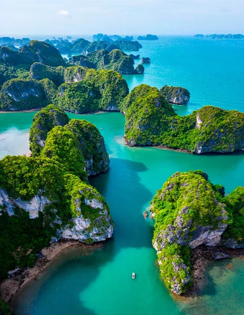 Utsikt over Ha Long-bukten i det nordlige Vietnam